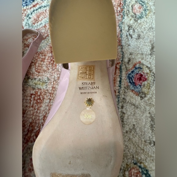 Stuart Weitzman - Picture 4 of 7